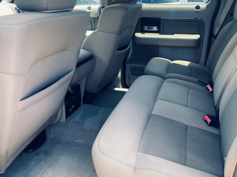 Ford F-150 Vehicle Full-screen Gallery Image 14
