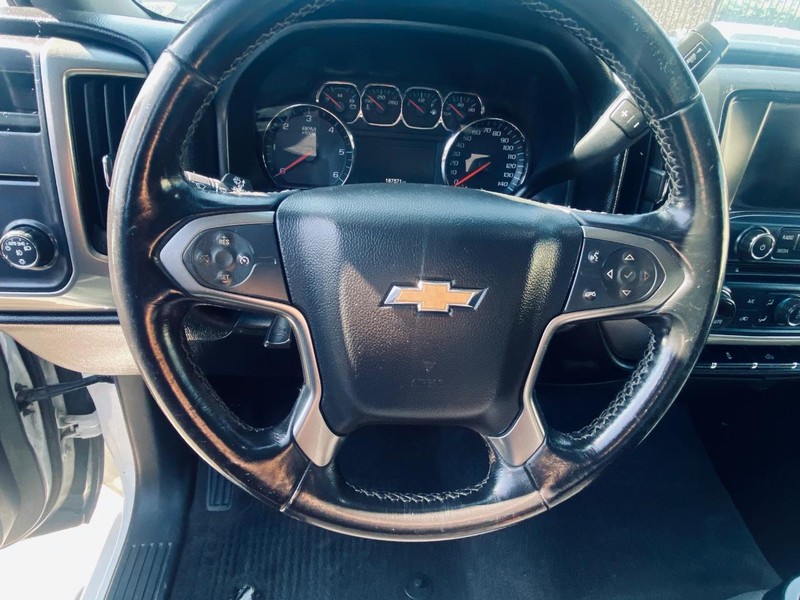 Chevrolet Silverado 1500 Vehicle Full-screen Gallery Image 23