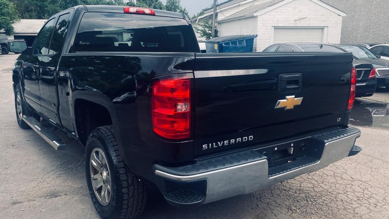 Chevrolet Silverado 1500 Vehicle Full-screen Gallery Image 03