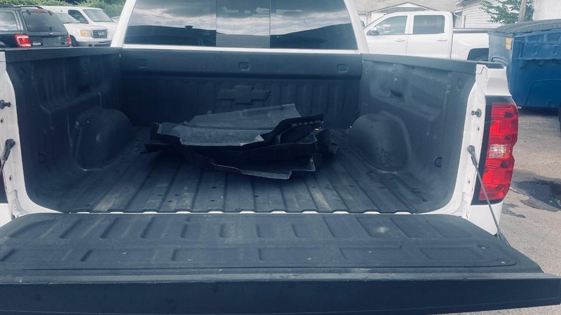 Chevrolet Silverado 1500 Vehicle Full-screen Gallery Image 13