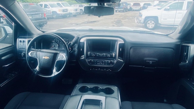 Chevrolet Silverado 1500 Vehicle Full-screen Gallery Image 22