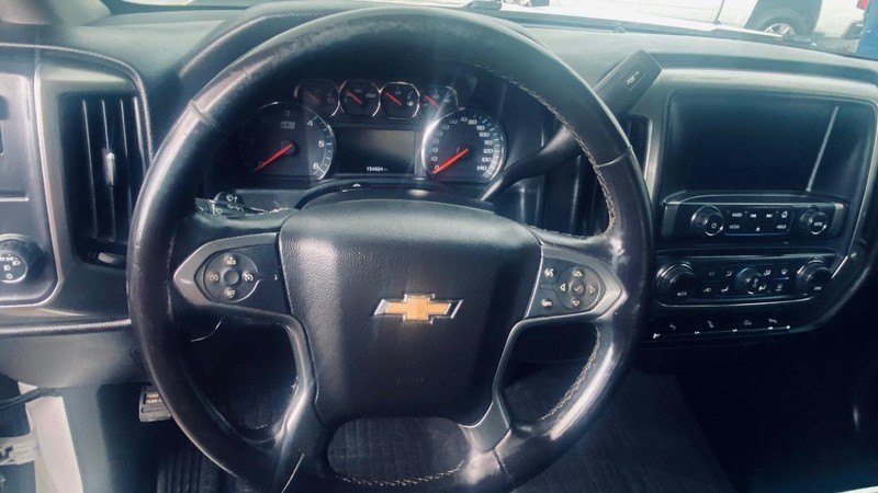 Chevrolet Silverado 1500 Vehicle Full-screen Gallery Image 23