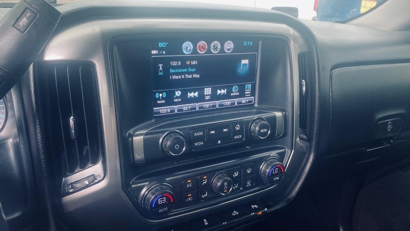 Chevrolet Silverado 1500 Vehicle Full-screen Gallery Image 25