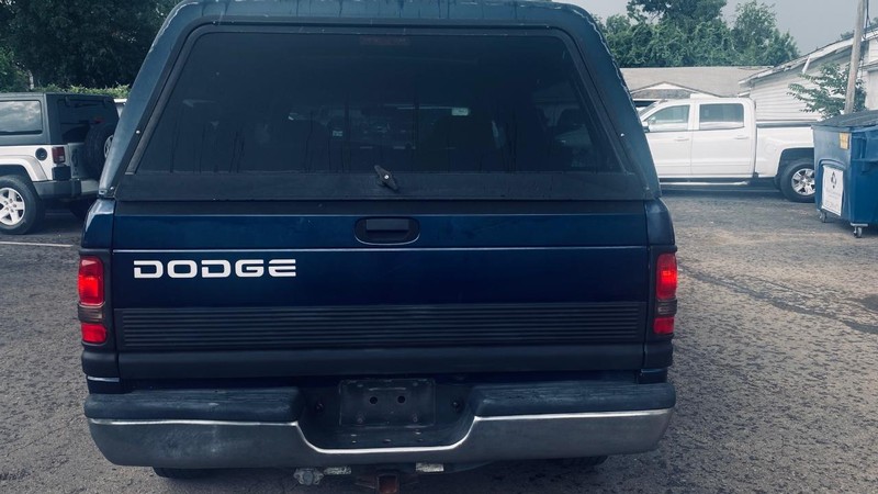 Dodge Ram 1500 Vehicle Full-screen Gallery Image 04