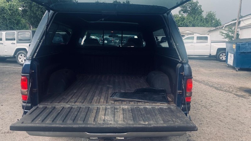 Dodge Ram 1500 Vehicle Full-screen Gallery Image 16