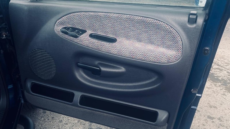 Dodge Ram 1500 Vehicle Full-screen Gallery Image 17