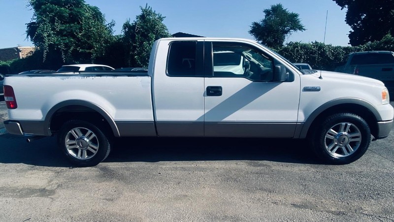 Ford F-150 Vehicle Full-screen Gallery Image 02