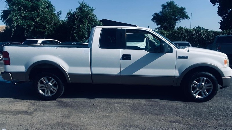 Ford F-150 Vehicle Full-screen Gallery Image 04