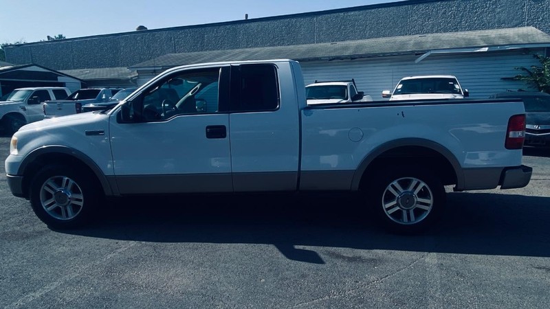 Ford F-150 Vehicle Full-screen Gallery Image 09