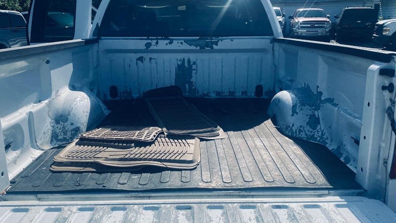 Ford F-150 Vehicle Full-screen Gallery Image 18