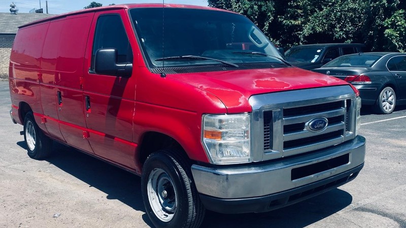 Ford Econoline Cargo Van Vehicle Full-screen Gallery Image 08