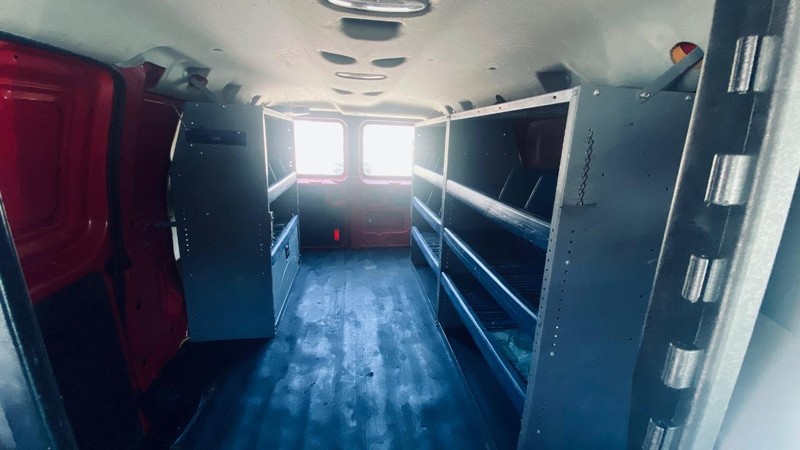 Ford Econoline Cargo Van Vehicle Full-screen Gallery Image 13