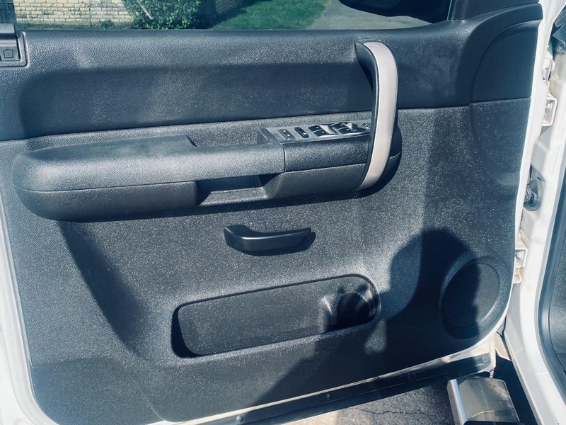 GMC Sierra 1500 Vehicle Full-screen Gallery Image 09