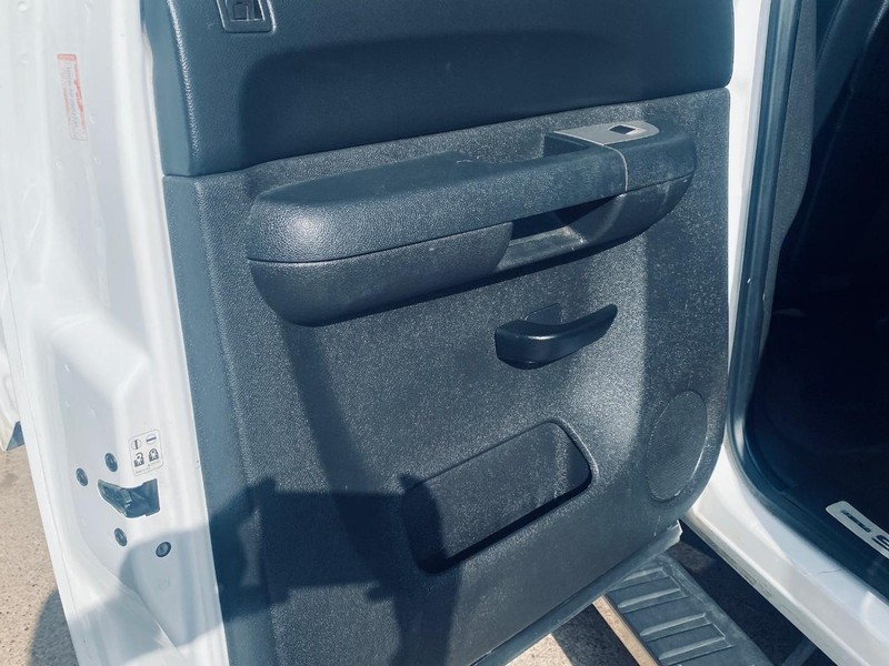 GMC Sierra 1500 Vehicle Full-screen Gallery Image 12