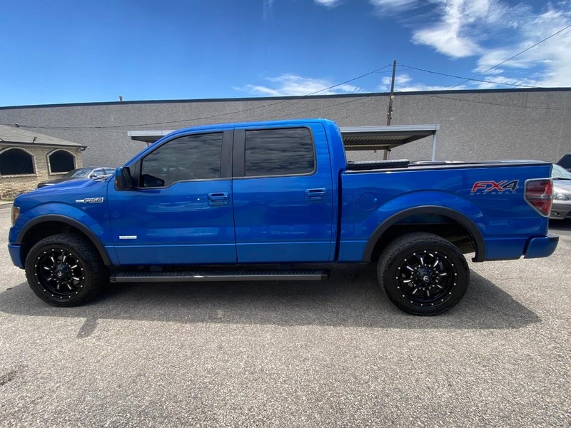 Ford F-150 Vehicle Full-screen Gallery Image 02