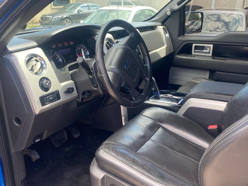 Ford F-150 Vehicle Full-screen Gallery Image 13