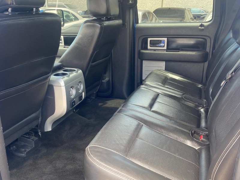 Ford F-150 Vehicle Full-screen Gallery Image 16