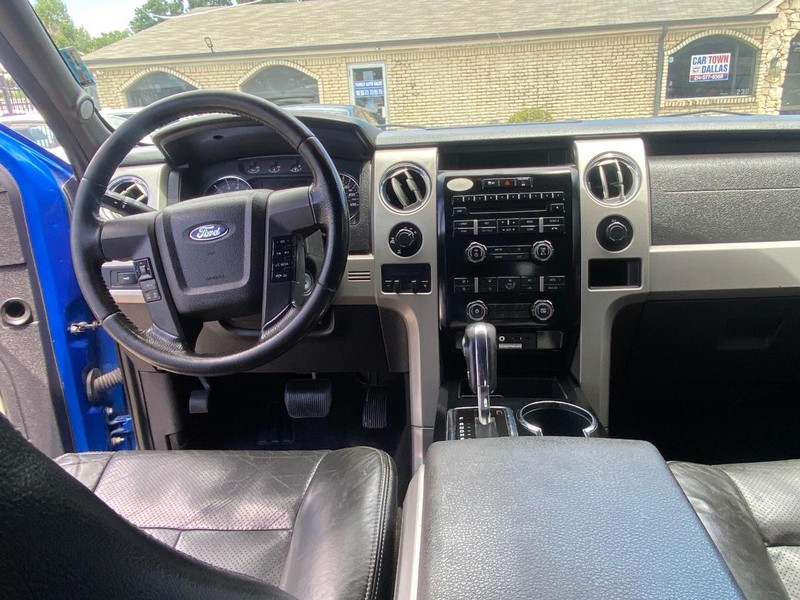 Ford F-150 Vehicle Full-screen Gallery Image 21