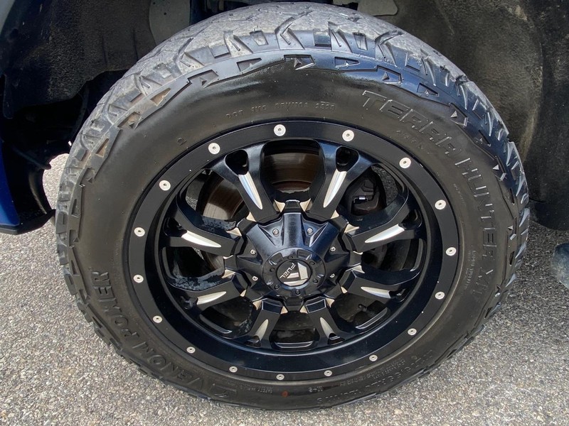 Ford F-150 Vehicle Full-screen Gallery Image 25