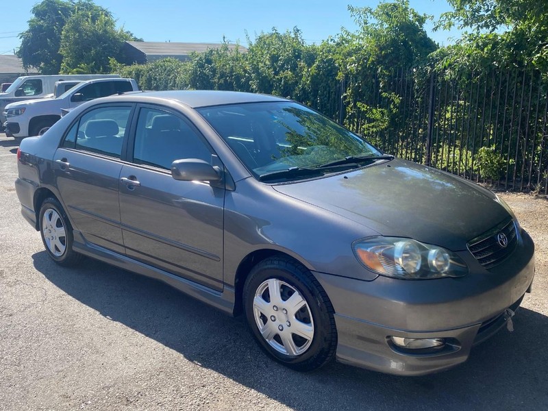 Toyota Corolla Vehicle Full-screen Gallery Image 08