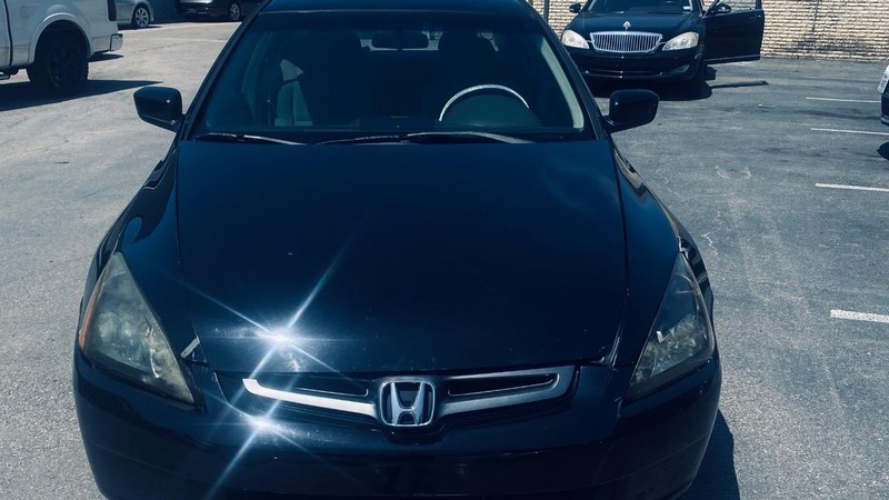 Honda Accord Sedan Vehicle Full-screen Gallery Image 09
