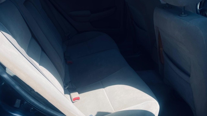 Honda Accord Sedan Vehicle Full-screen Gallery Image 18