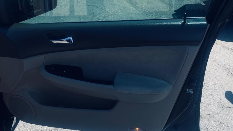 Honda Accord Sedan Vehicle Full-screen Gallery Image 19