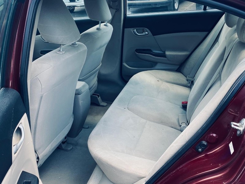Honda Civic Sedan Vehicle Full-screen Gallery Image 04