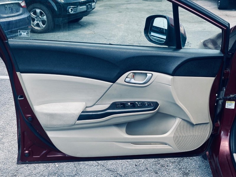 Honda Civic Sedan Vehicle Full-screen Gallery Image 11