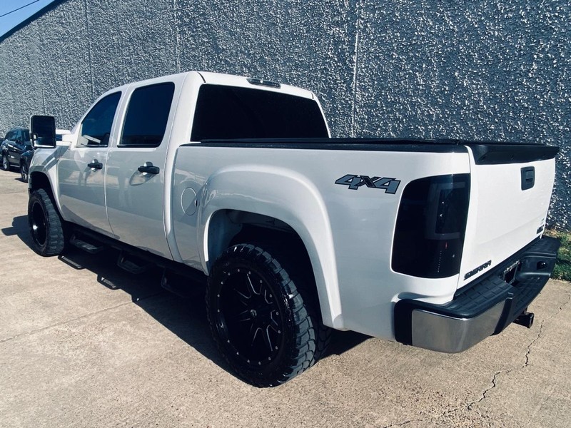 GMC Sierra 1500 Vehicle Full-screen Gallery Image 03