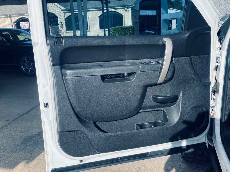 GMC Sierra 1500 Vehicle Full-screen Gallery Image 11