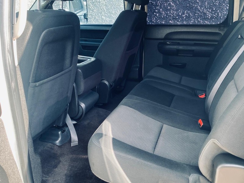 GMC Sierra 1500 Vehicle Full-screen Gallery Image 14