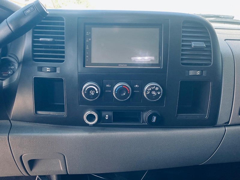 GMC Sierra 1500 Vehicle Full-screen Gallery Image 16