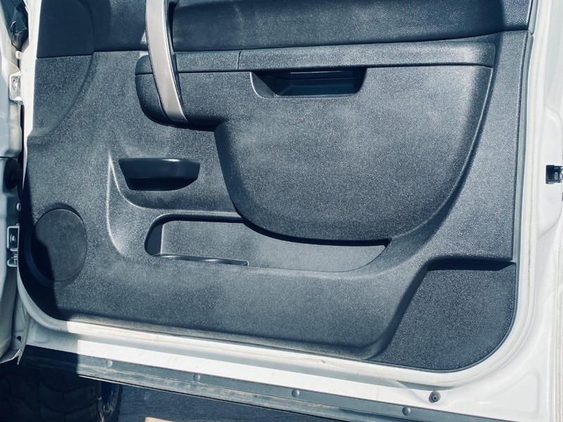 GMC Sierra 1500 Vehicle Full-screen Gallery Image 18