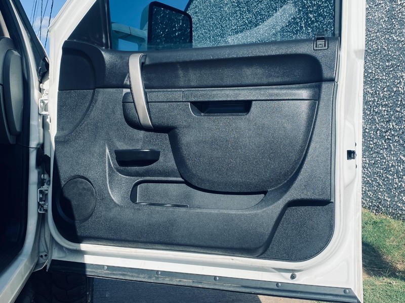 GMC Sierra 1500 Vehicle Full-screen Gallery Image 19