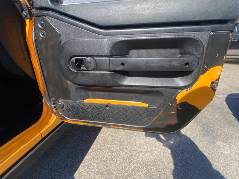 Jeep Wrangler Vehicle Full-screen Gallery Image 21