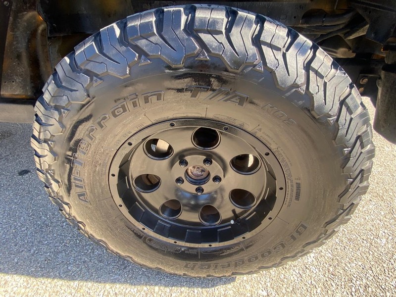 Jeep Wrangler Vehicle Full-screen Gallery Image 22