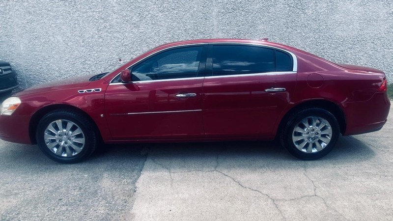 Buick Lucerne Vehicle Full-screen Gallery Image 07