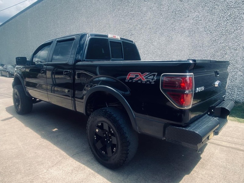 Ford F-150 Vehicle Full-screen Gallery Image 03