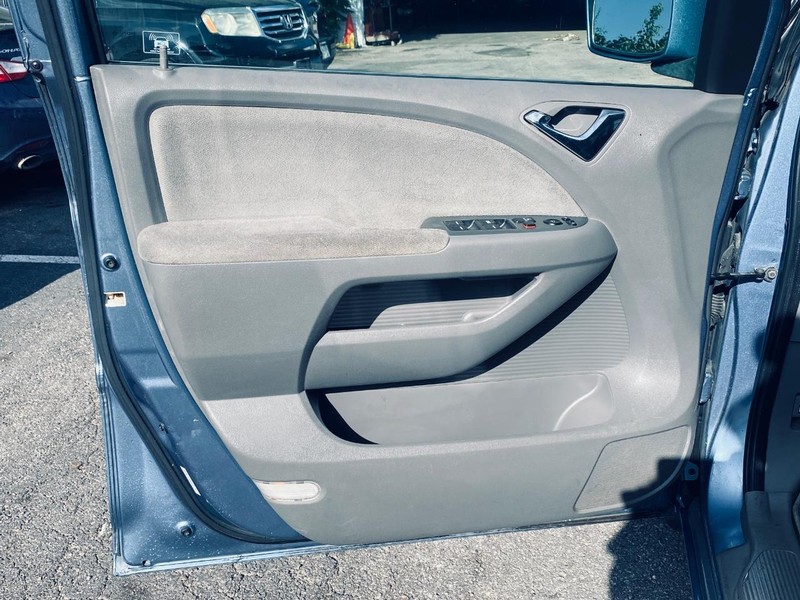 Honda Odyssey Vehicle Full-screen Gallery Image 12