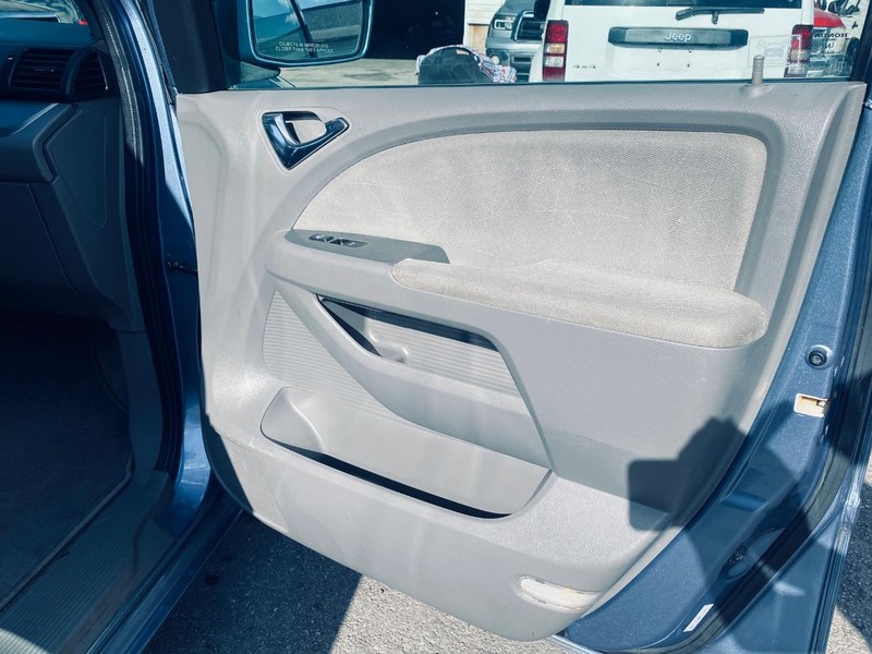 Honda Odyssey Vehicle Full-screen Gallery Image 16