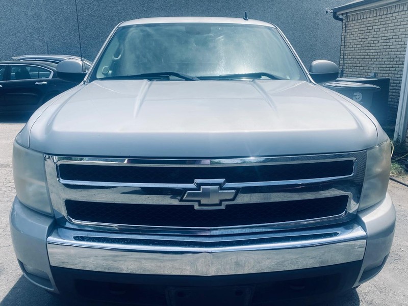 Chevrolet Silverado 1500 Vehicle Full-screen Gallery Image 09