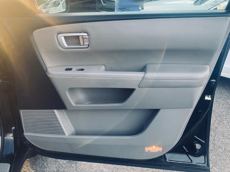 Honda Pilot Vehicle Full-screen Gallery Image 19