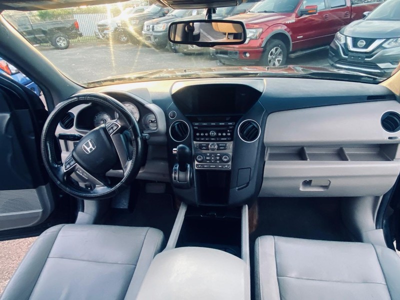 Honda Pilot Vehicle Full-screen Gallery Image 22