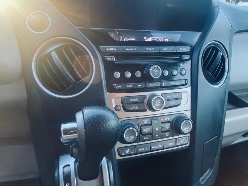 Honda Pilot Vehicle Full-screen Gallery Image 25