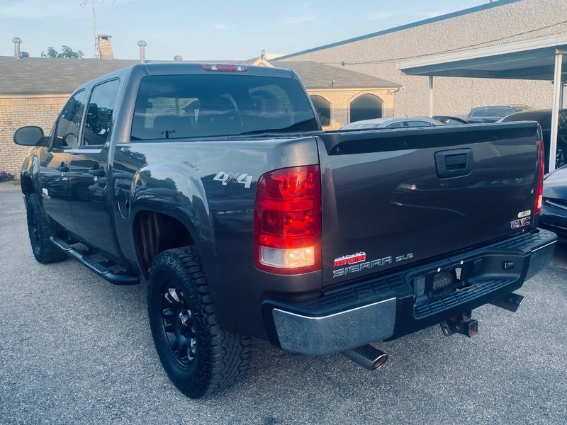 GMC Sierra 1500 Vehicle Full-screen Gallery Image 03