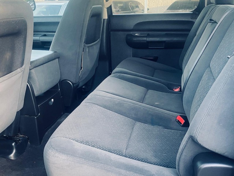 GMC Sierra 1500 Vehicle Full-screen Gallery Image 14