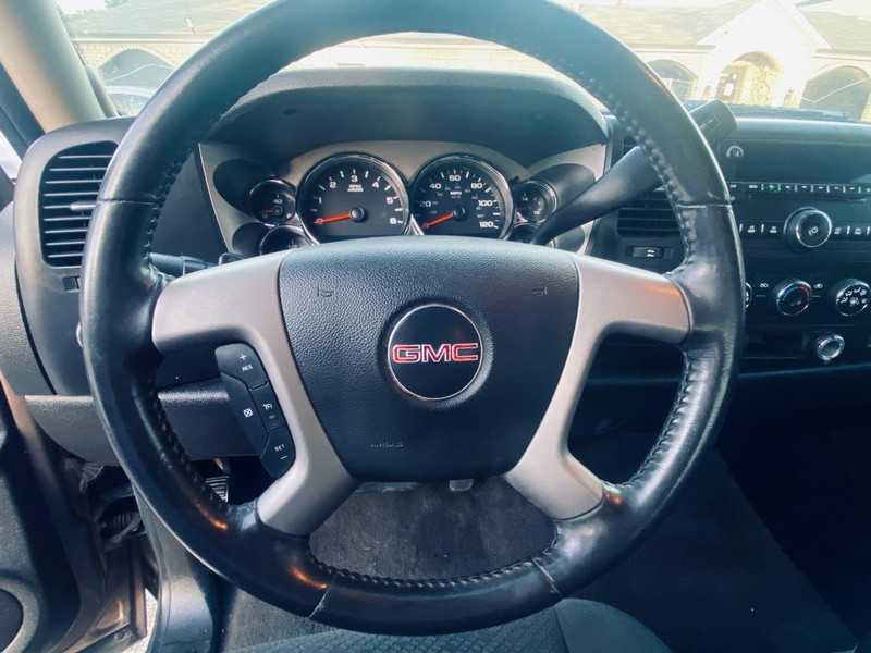 GMC Sierra 1500 Vehicle Full-screen Gallery Image 22