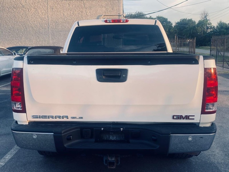 GMC Sierra 1500 Vehicle Full-screen Gallery Image 04