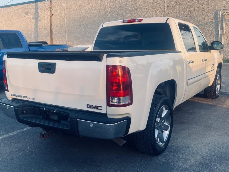 GMC Sierra 1500 Vehicle Full-screen Gallery Image 06